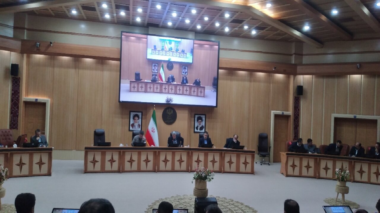 ضرورت نصب پنل های خورشیدی در شهرداری ها