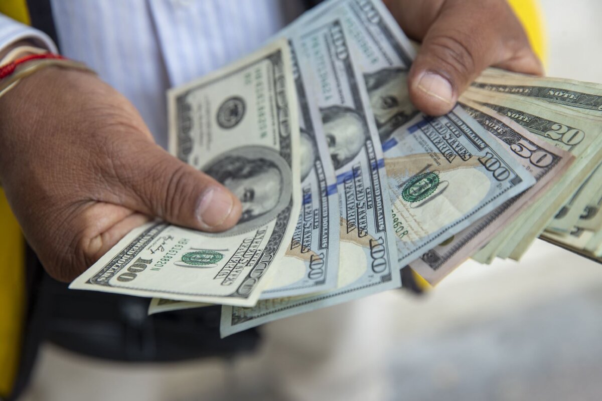 پیش بینی قیمت دلار در ۱۰ روز آینده