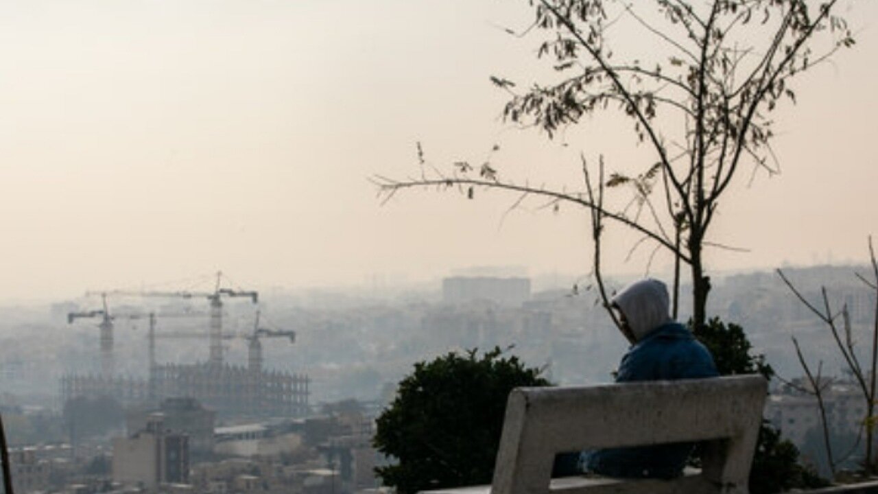 هوای تهران آلوده است