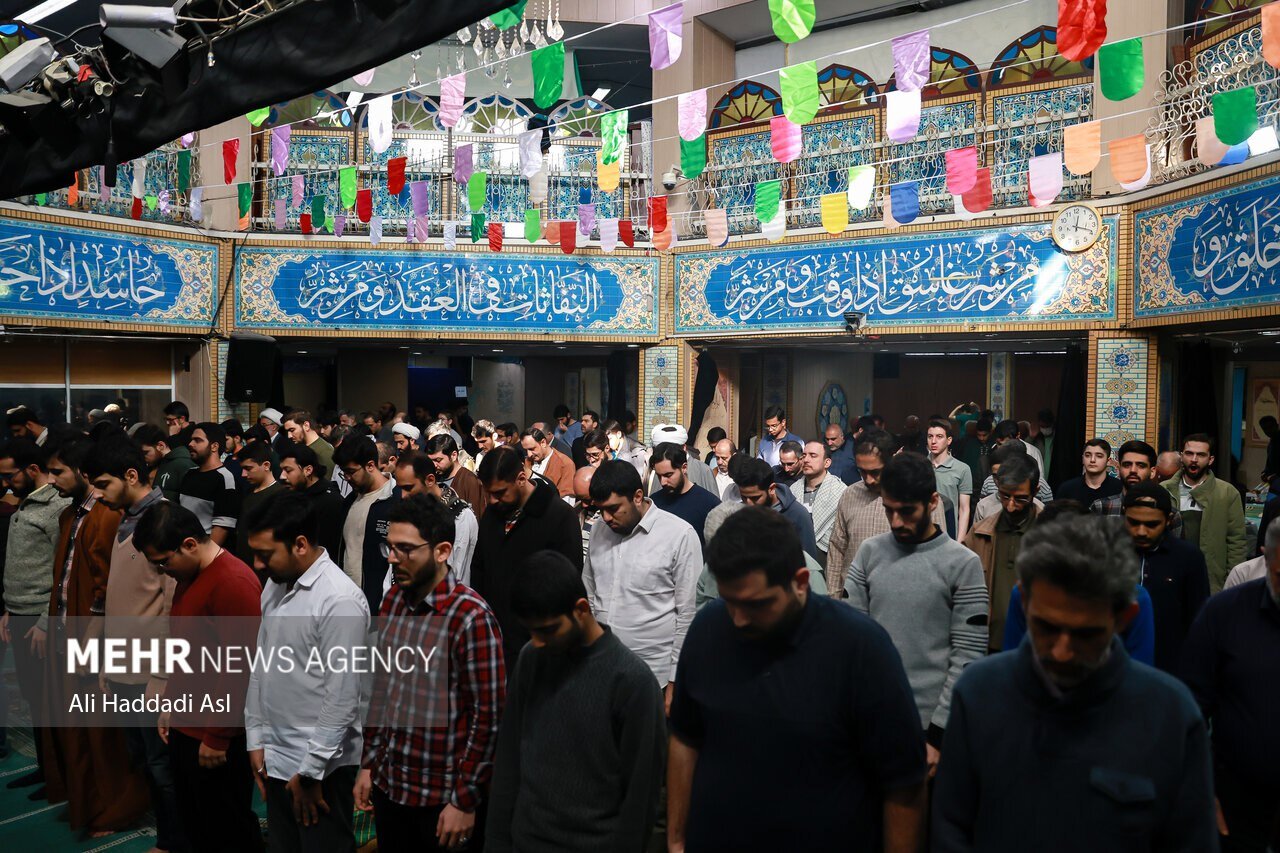 عکس/ مراسم معنوی اعتکاف در دانشگاه امیرکبیر