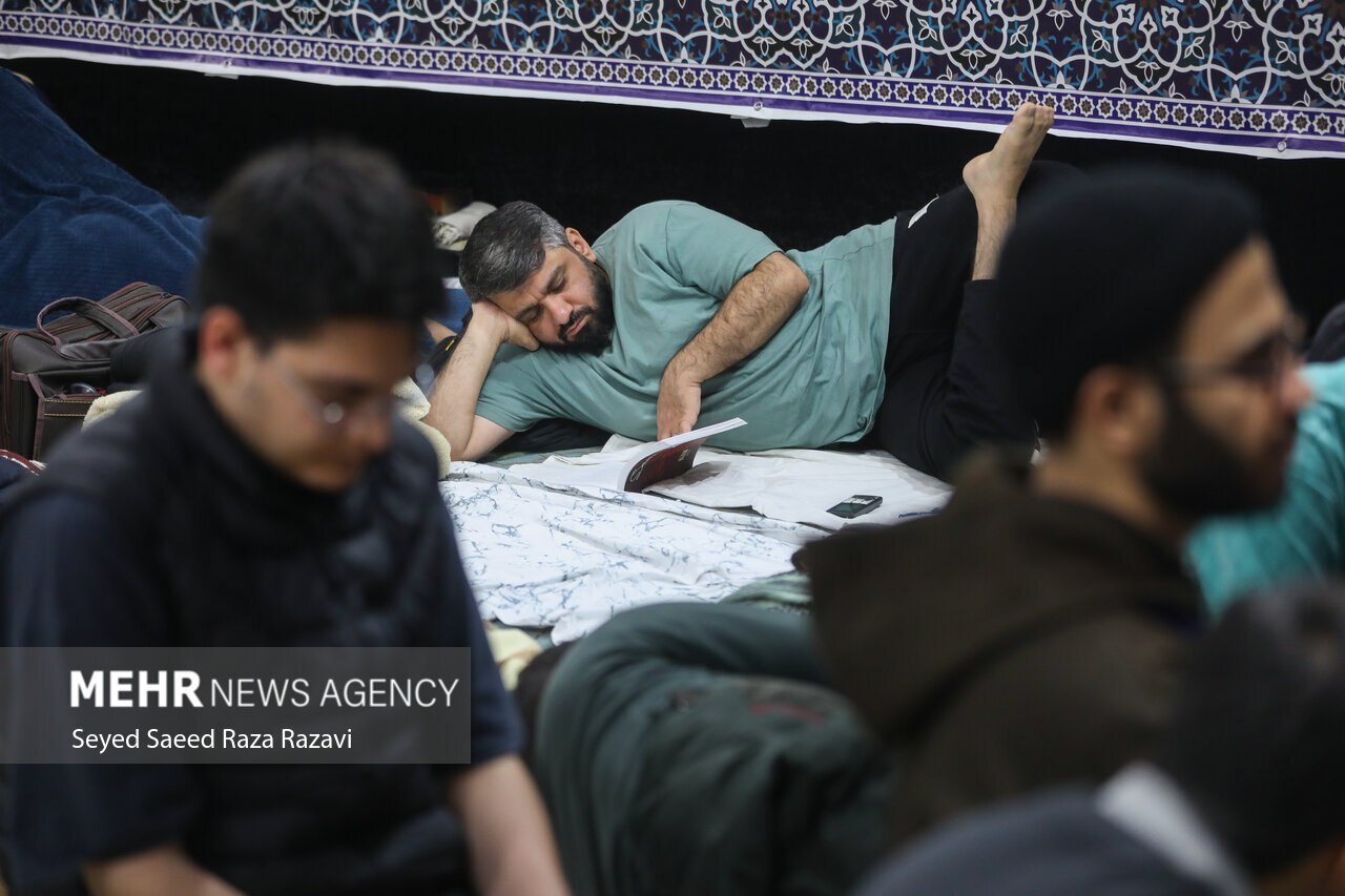 عکس/ مراسم معنوی اعتکاف در دانشگاه تهران