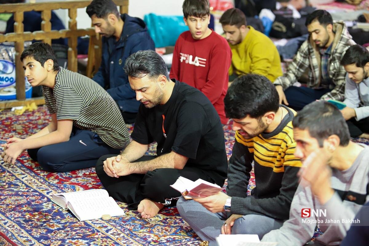 مراسم معنوی اعتکاف در مسجد جامع اصفهان