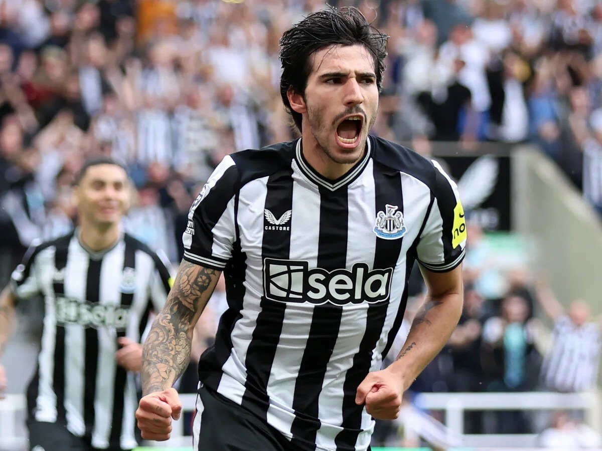 اولین هدیه چلسی به سرمربی جدید