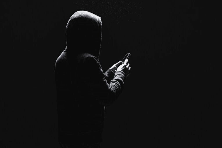 وحشت اسرائیلی ها از دریافت این پیامهای تلفنی؛ کار ایران بود؟ | هزاران صهیونیست شوکه شدهاند