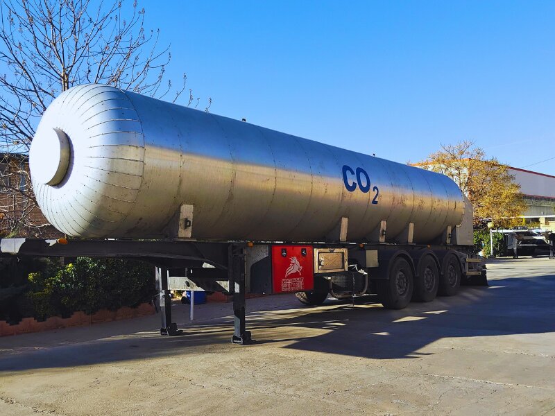 گاز دیاکسید کربن (CO2)؛ شریان حیاتی صنایع مدرن از خوراکی تا متالورژی