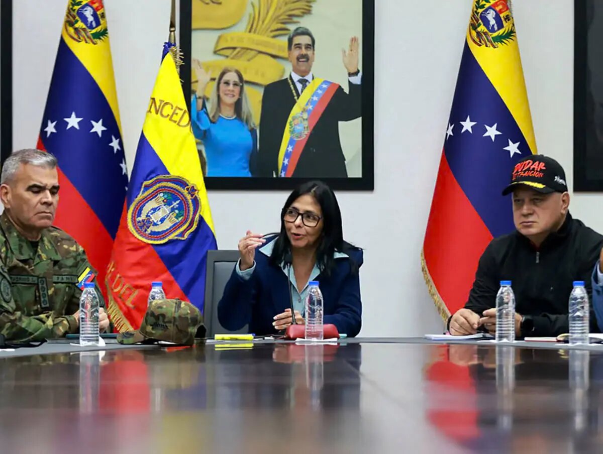 رودریگز نخست نشست کابینه پس از تجاوز آمریکا را برکزار کرد