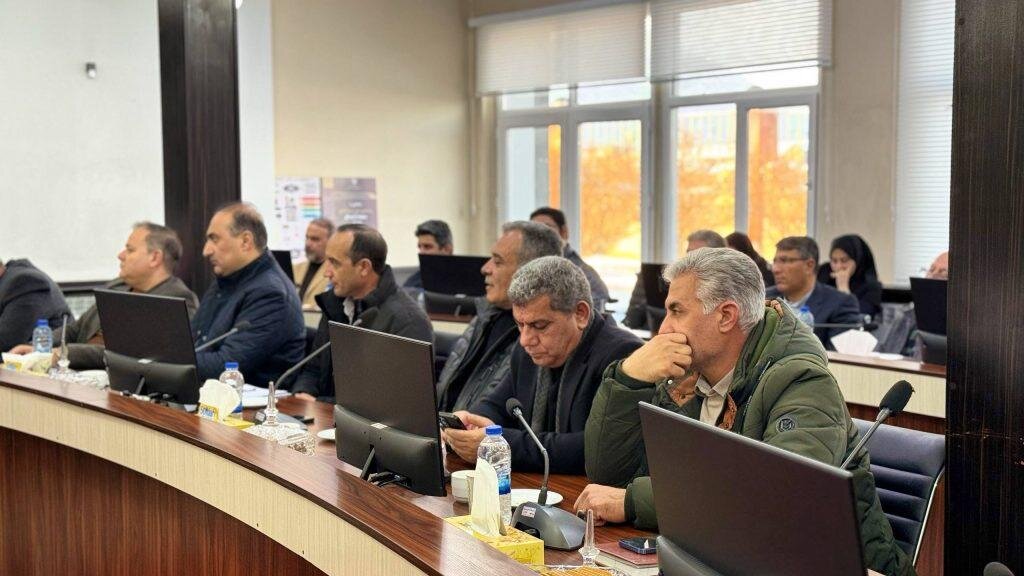 هم‌اندیشی فعالان بازار با مدیرعامل منطقه آزاد ماکو برای عبور از موانع