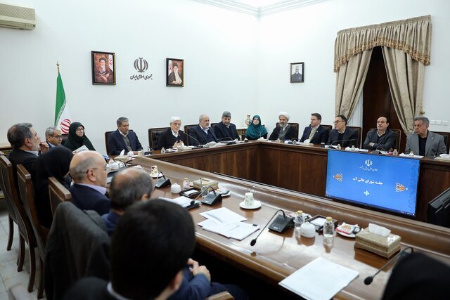 عارف: نباید با بخشی‌نگری در مسئله آب، استان مجاور را تحریک کرد