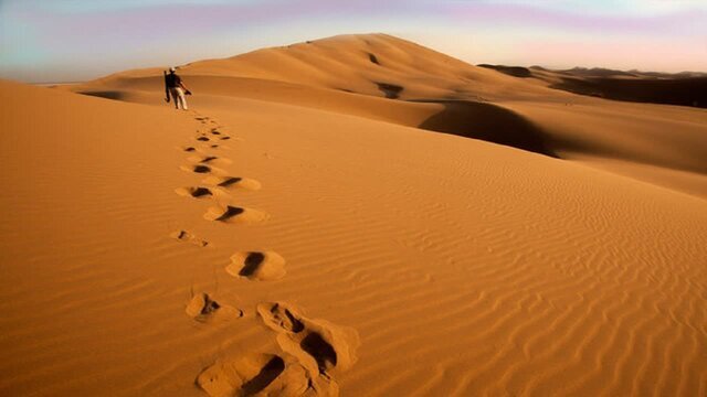 نجات ۳ نفر گمشده در کویر آرادان به مدد پهپادهای امدادی