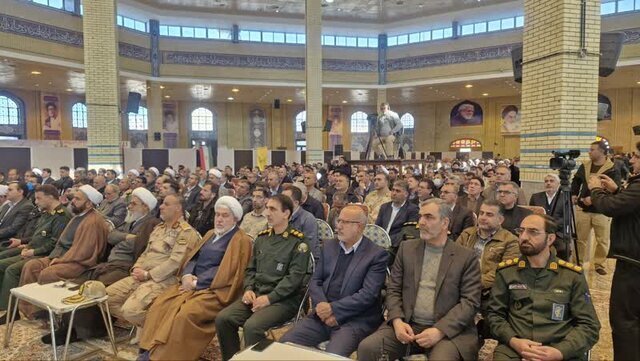 امام جمعه ایلام: دشمنان به‌دنبال تضعیف وحدت ملت ایران هستند/حاج قاسم محبوبیت جهانی یافت