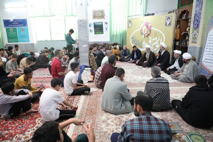 «اعتکاف» رزمایشی برای رشد معنوی؛ عبادت ۱۴ هزار سمنانی در ایام البیض