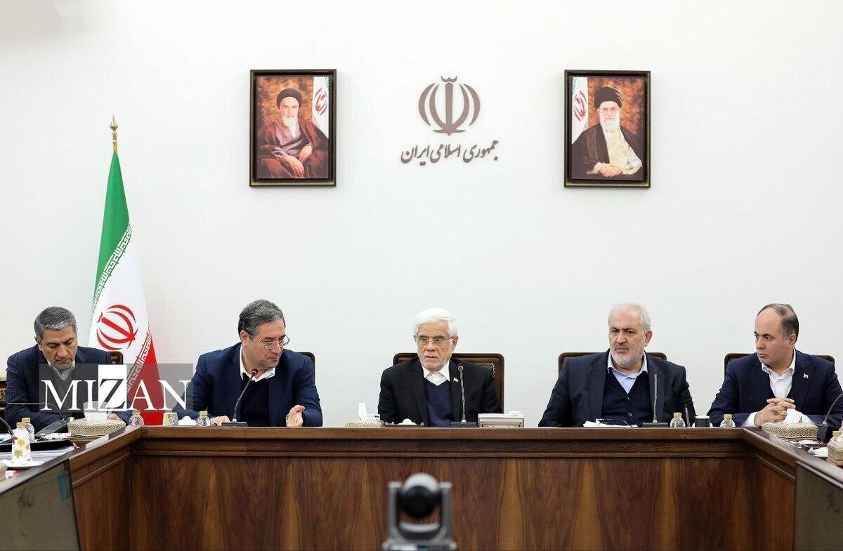 عارف: احیای دریاچه ارومیه یک مسئله فراملی است/ لزوم تهیه برنامهای با شاخصهای کمی برای سال ۱۴۰۵