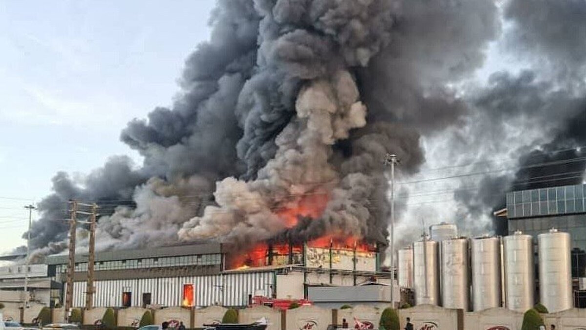 آتش سوزی در کارخانه شرکت کاله واقع در شهر آمل