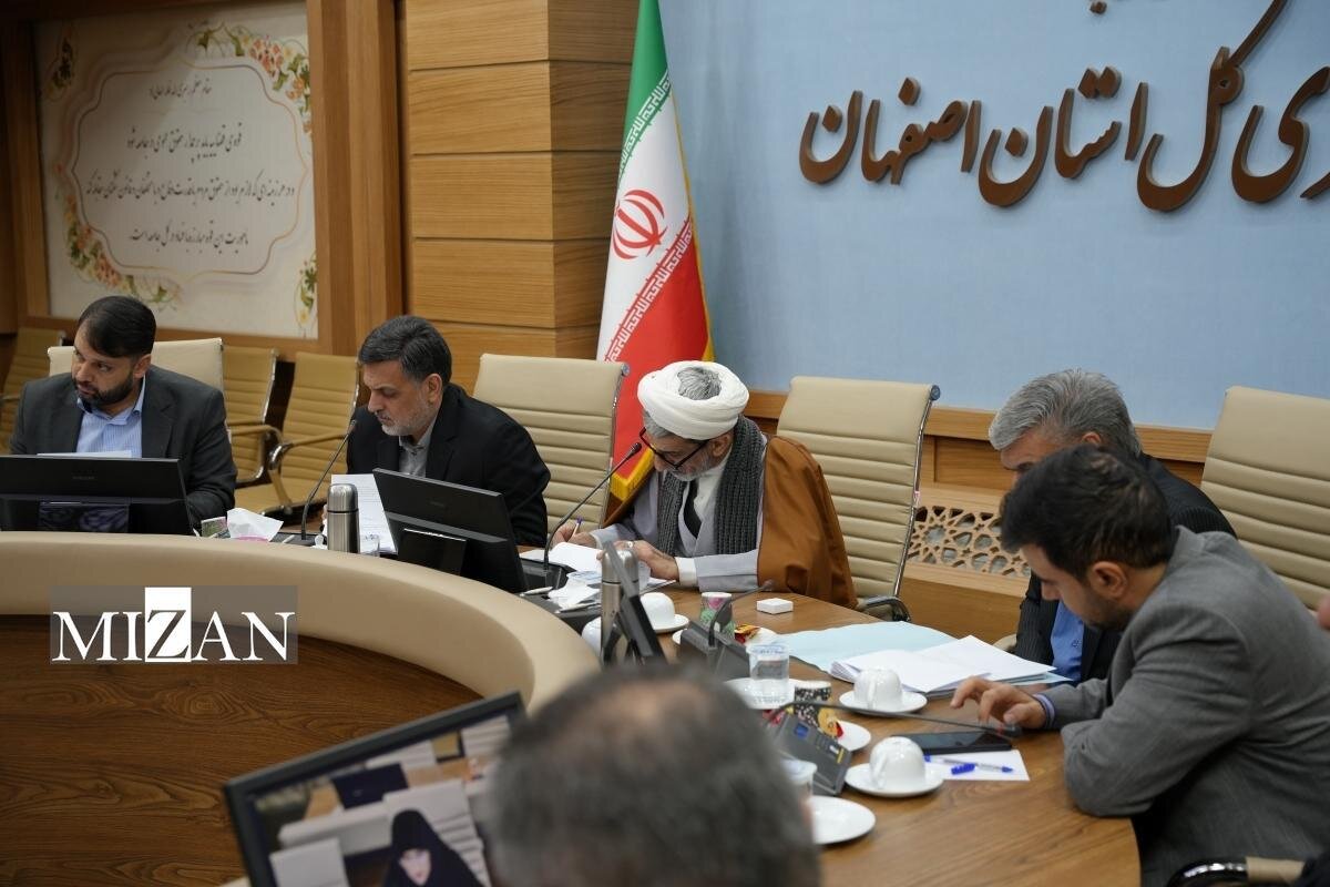 اجرای قوانین نباید به بهانه نبود زیرساخت به تعویق بیفتد