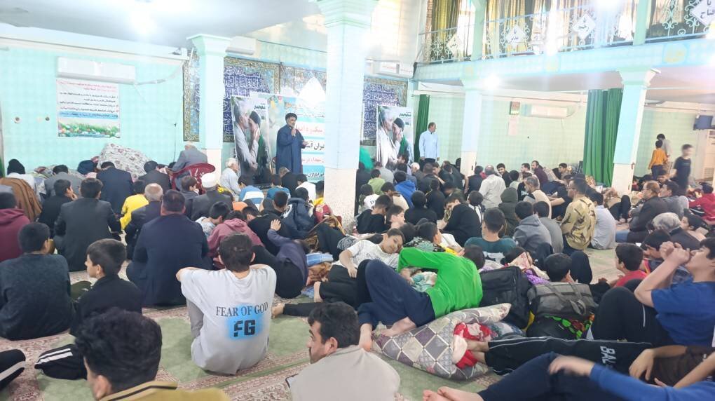 حضور پررنگ جوانان چرامی در اعتکاف / مشارکت ۱۲۵۰ نفر در ۱۲ مسجد