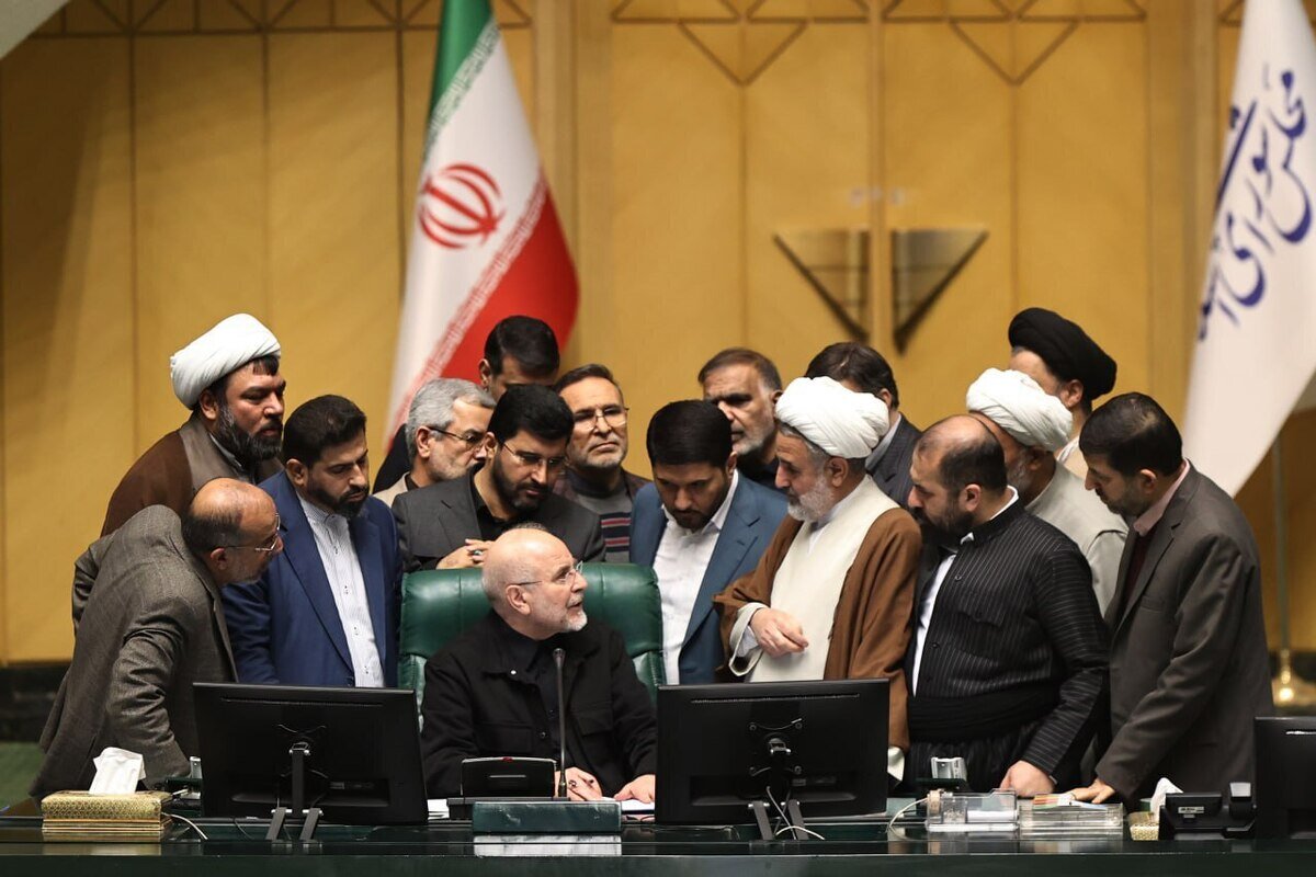 ذوالنور: رئیس مجلس از گرفتن طرح سوال از پزشکیان استنکاف کرد/ سؤال از رئیس‌جمهور کمک به دولت است + فیلم