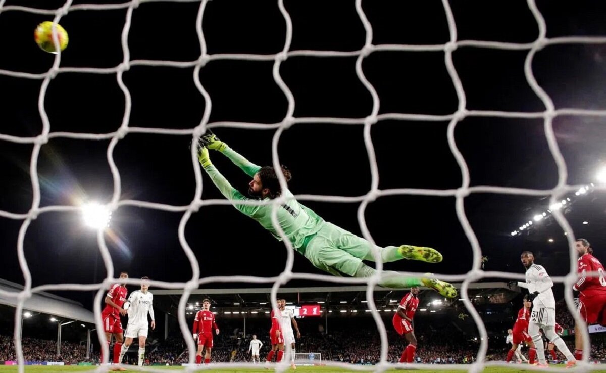 موشک جنونآمیز سپر دفاعی لیورپول را فرو ریخت/ شب دراماتیک با گل دقیقه ۹۷