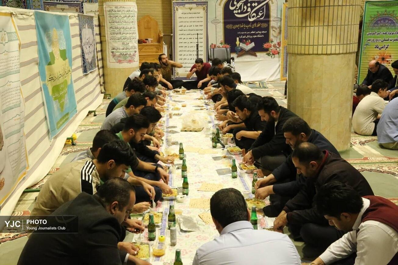 اعتکاف دانشجویی زمانی برای تجربه معنویت عمیق + تصاویر