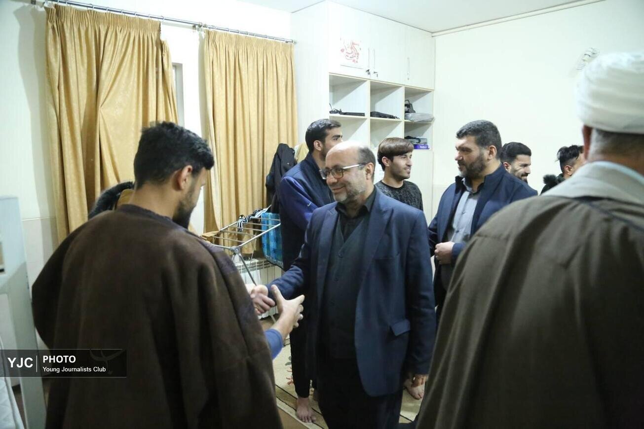 اعتکاف دانشجویی زمانی برای تجربه معنویت عمیق + تصاویر