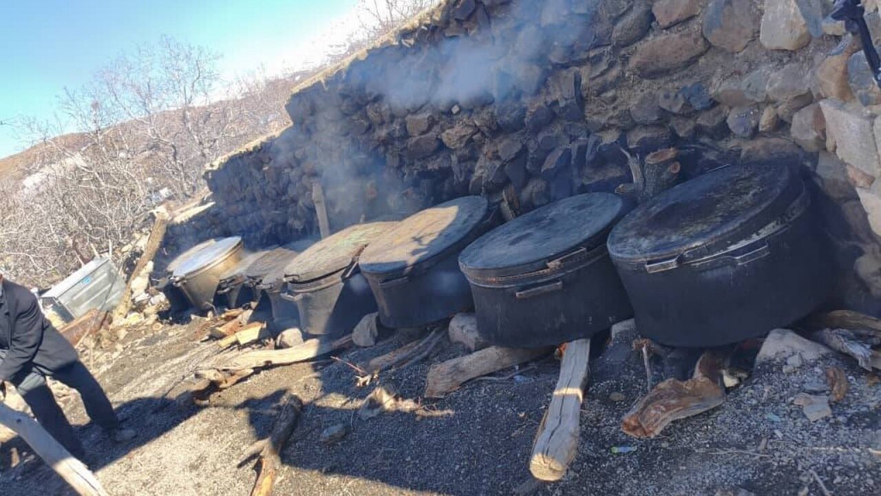 آیین «حلیم نذری» در روستای کبیر؛ از خاک تا دیگ، عشق امام حسین (ع) می‌جوشد