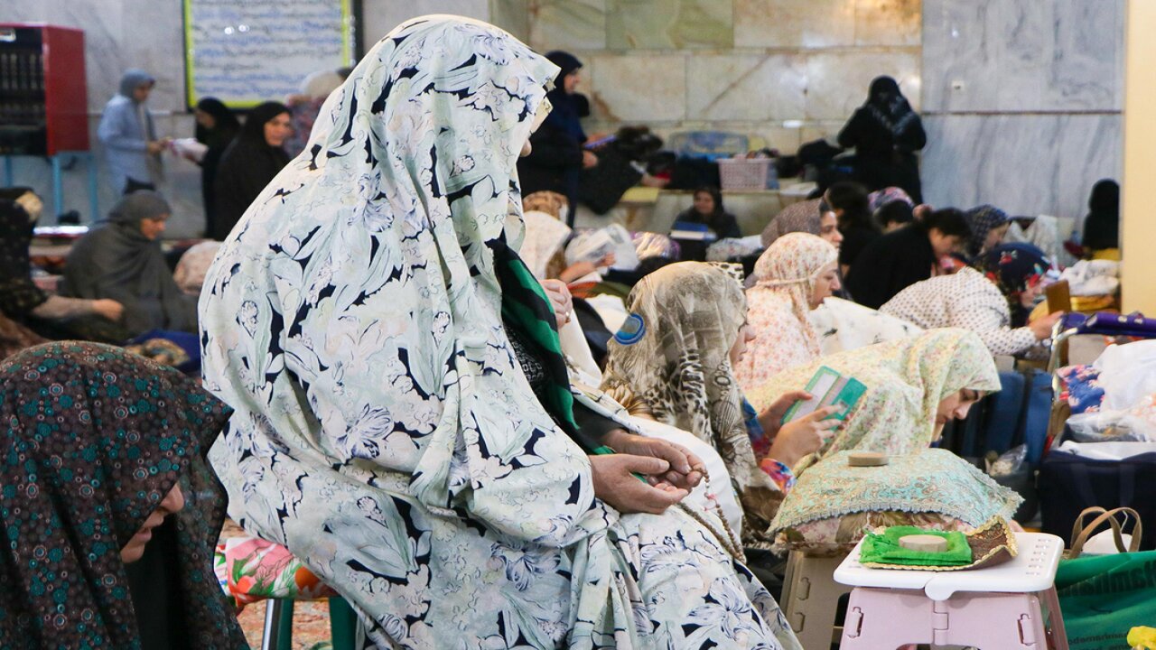 میزبانی مسجد جمکران از ۱۲۶۰ زن و دختر در اعتکاف امسال