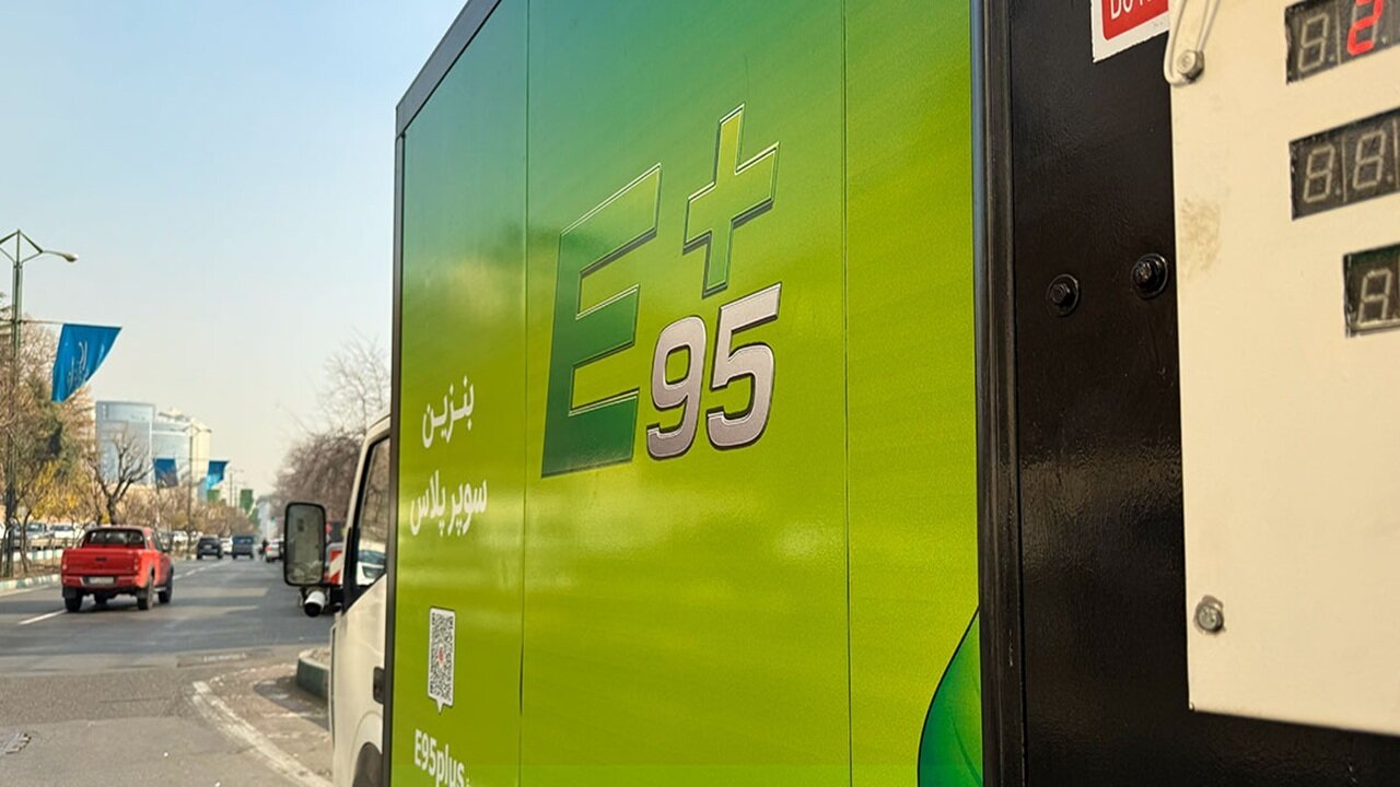 نظارت بر فعالیت سوخت‌رسان‌ های سیار/ جایگاه سوخت تک‌سکو در تهران ساخته می شود