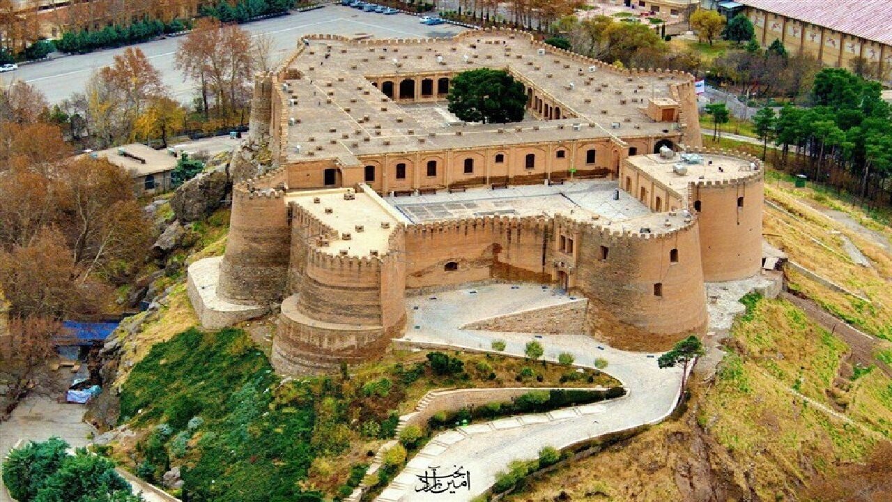 قلعه فلکالافلاک ۵۰ هزار ساله شد؛ سکونت انسان از پارینهسنگی تا ساسانی