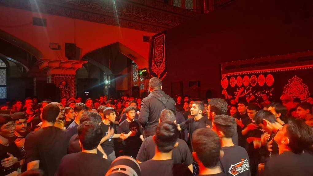 حضور دانشآموزان استعداد درخشان در مراسم اعتکاف + عکس