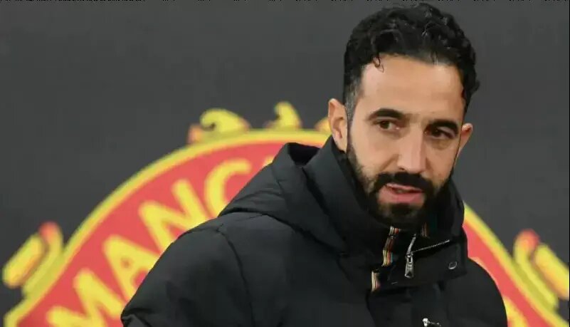 رختکن یونایتد علیه آموریم؛ او ترسو و مردد بود