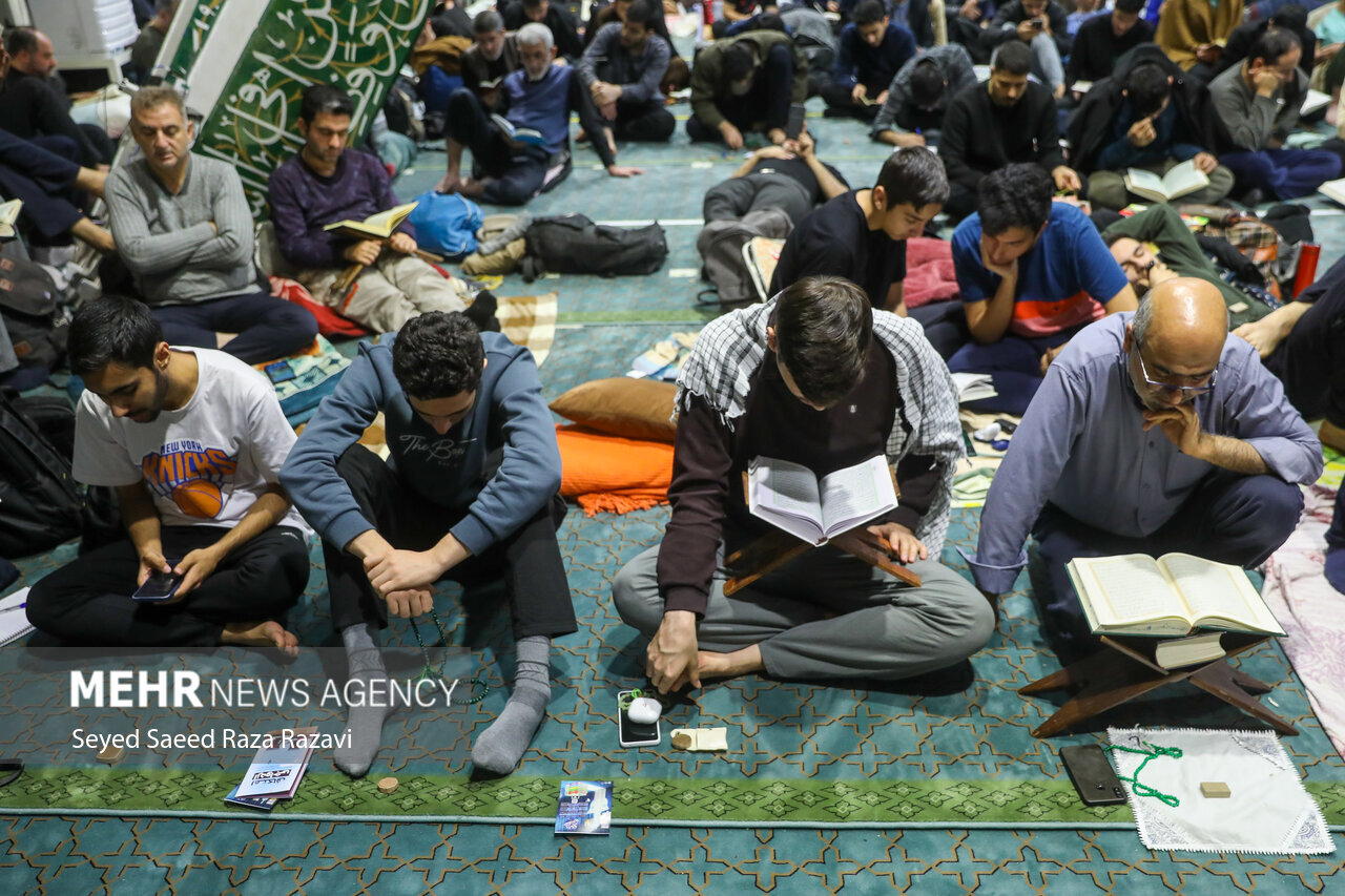 مراسم معنوی «ام‌داوود» در دانشگاه تهران