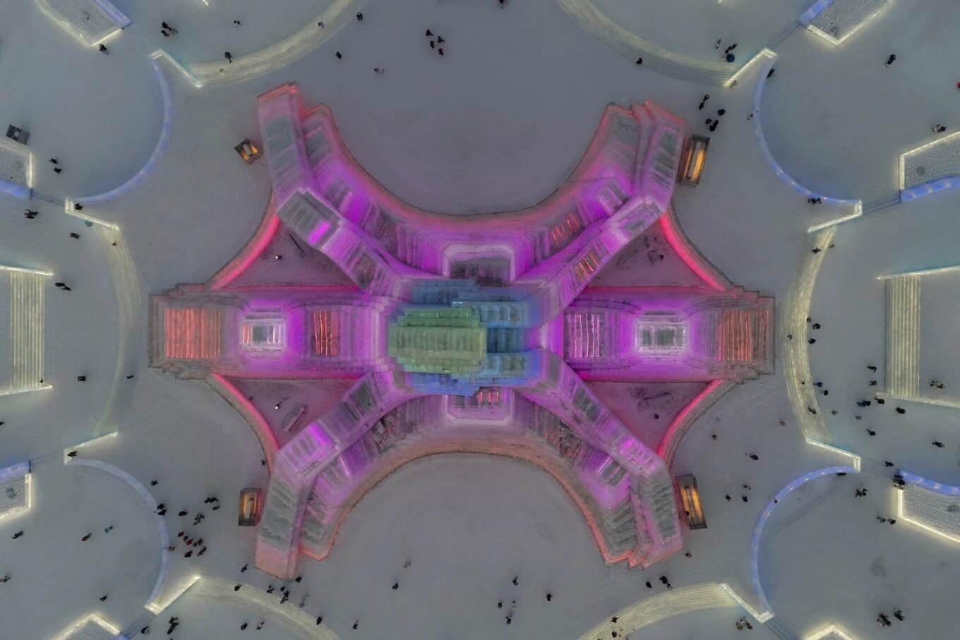 جشنواره سالانه یخ و برف هاربین در شمال چین