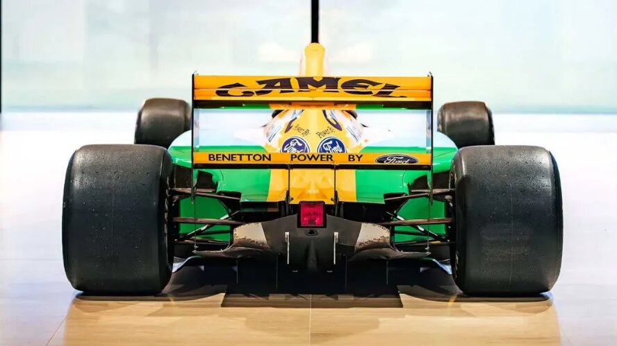 حراج خودروی اولین پیروزی مایکل شوماخر در فرمول یک با قیمت نجومی