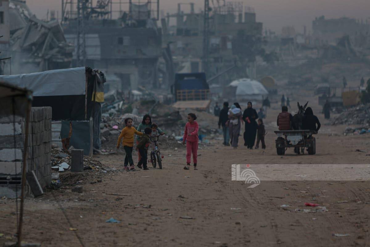 عکس/ جدال آوارگان غزه با سرمای استخوان‌سوز