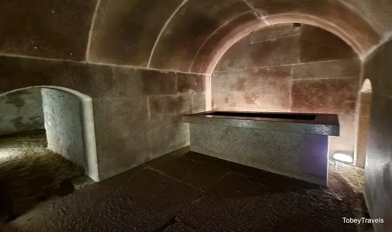 راز هرم شناور؛ معمایی که موجب شگفتی باستانشناسان شد! | عکس