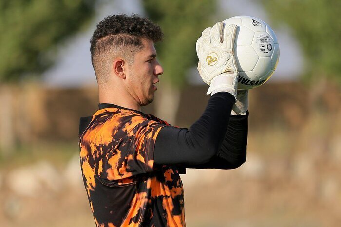 چند سوپر گل خوردم که دروازهبانهای دیگر هم آنها را میخوردند!