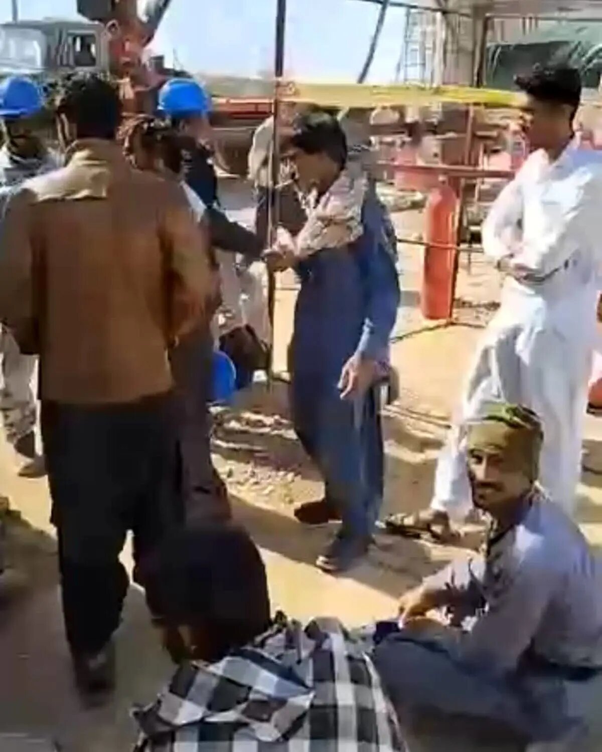 اعتراض کارگران پروژه راهآهن چابهار به پرداخت نشدن دو ماه حقوق