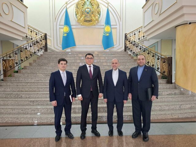 توسعه روابط، محور رایزنی سفیر ایران با یک مقام قزاقستان