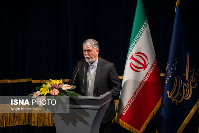 وزیر فرهنگ: خوشنویسی، تار و پود اصلی تمدن ایرانی را تشکیل می‌دهد