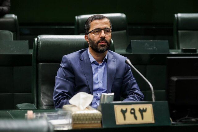 نماینده مردم بروجرد در مجلس: هر جا رد پای آمریکا باشد، امنیتی در کار نیست