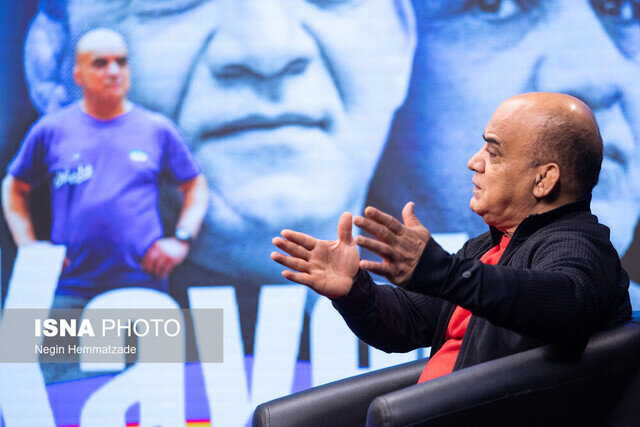 کشتی از دو قطبی خادم و دبیر ضربه می خورد/ حسن یزدانی تا صبح ضجه زد!