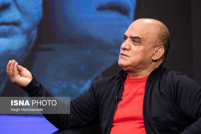 کشتی از دو قطبی خادم و دبیر ضربه می خورد/ حسن یزدانی تا صبح ضجه زد!