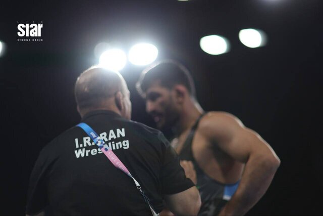 کشتی از دو قطبی خادم و دبیر ضربه می خورد/ حسن یزدانی تا صبح ضجه زد!