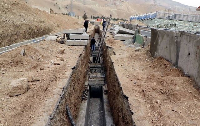 انجام پاکسازی ۱۵ پل و اجرای ۵۰ کیلومتر کانال هدایت آبهای سطحی در صیدون خوزستان