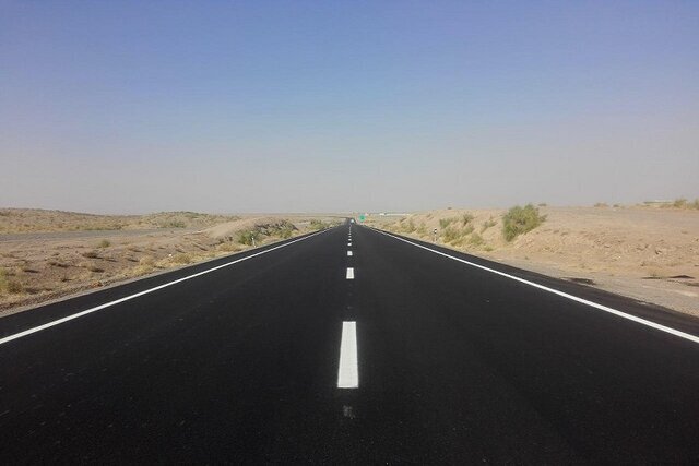 خطکشی ۴۵۰۰ کیلومتر از راههای هرمزگان، گامی برای افزایش ایمنی و کاهش تصادف