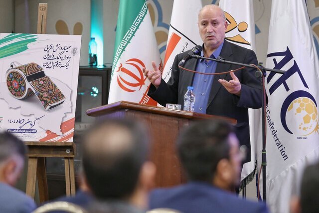 آغاز سمینار دانشافزایی داوران و کمک داوران لیگ برتر فوتبال در کرمان