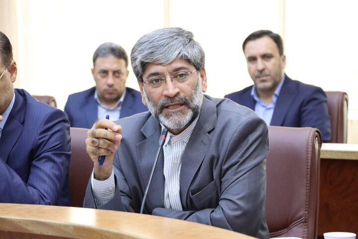 عتباتی: برخورد قاطع با گران‌فروشی و احتکار در آذربایجان غربی