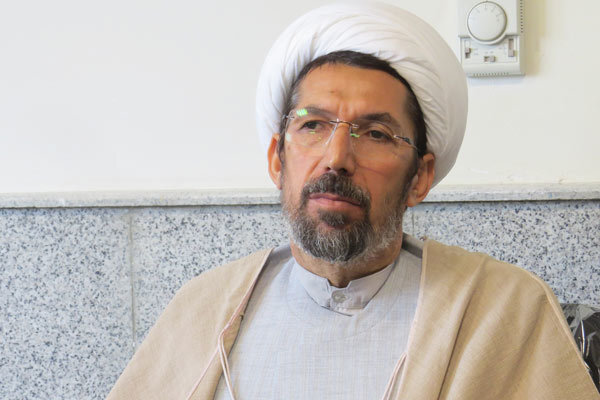معبودی: نماز راهکار مؤثر کاهش آسیبهای اجتماعی و خانوادگی است