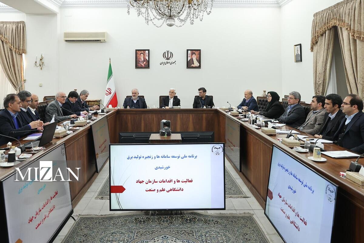 اینورتر خورشیدی ۲۵۰ کیلووات به صورت برخط رونمایی و افتتاح شدند