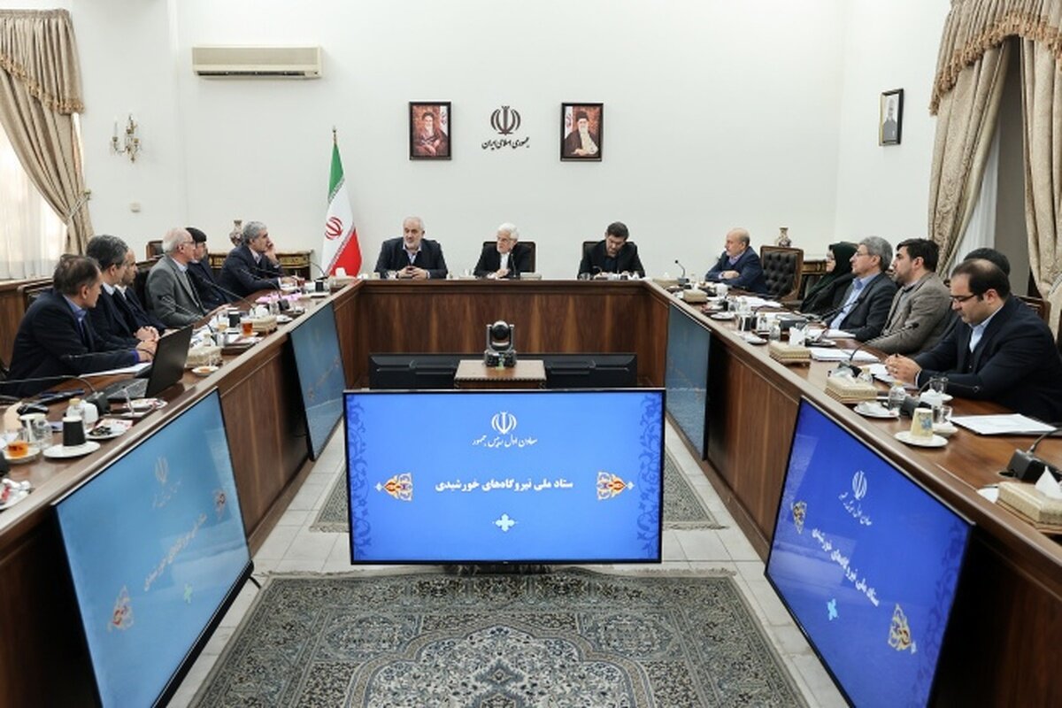 رونمایی از اینورتر خورشیدی ۲۵۰ کیلووات ساخت جهاددانشگاهی با دستور معاون اول رئیسجمهور