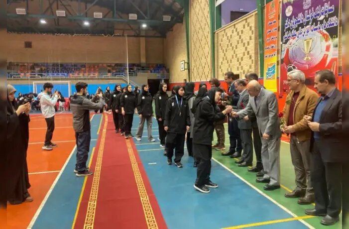 قهرمانی دختران دانشجوی دانشگاه تهران در مسابقات فوتسال دانشگاه‌های منطقه یک